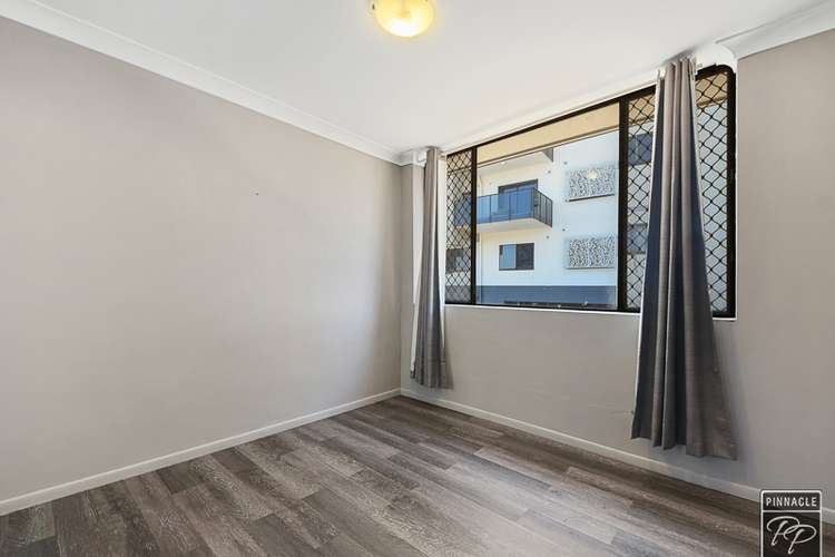 Fifth view of Homely unit listing, 4/574 Kingsford Smith Drive, Hamilton QLD 4007