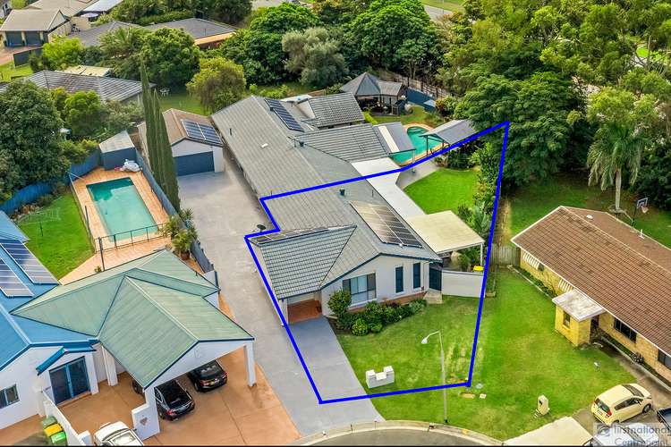 Main view of Homely semiDetached listing, 2/7 Goroka Court, Clear Island Waters QLD 4226