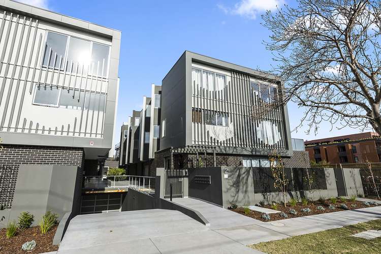 Main view of Homely townhouse listing, 6/12-14 Barker Street, Cheltenham VIC 3192