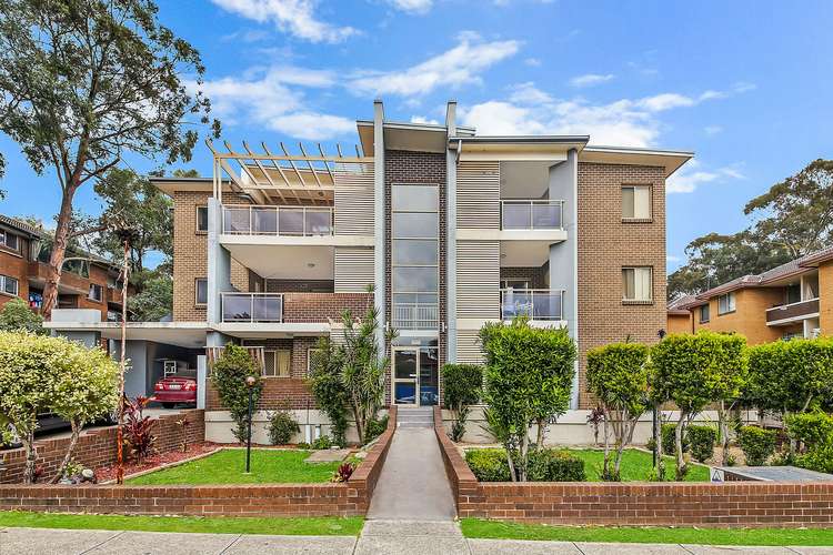 Main view of Homely unit listing, 15/462-464 Guildford Road, Guildford NSW 2161