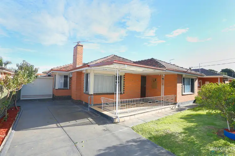 15 Currawong Avenue