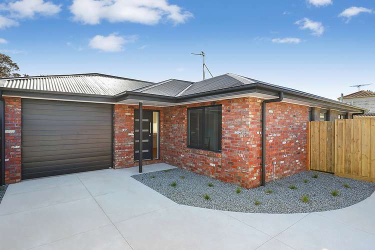 Main view of Homely townhouse listing, 2/15 Fellmongers Road, Breakwater VIC 3219