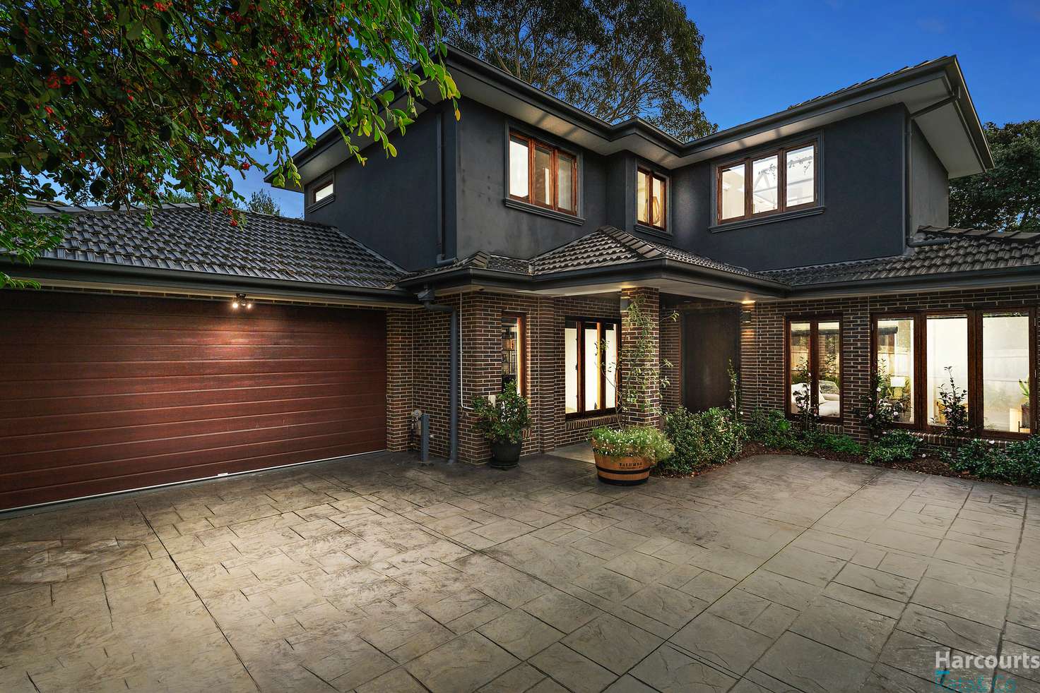 Main view of Homely townhouse listing, 2/19 Herbert Street, Mount Waverley VIC 3149