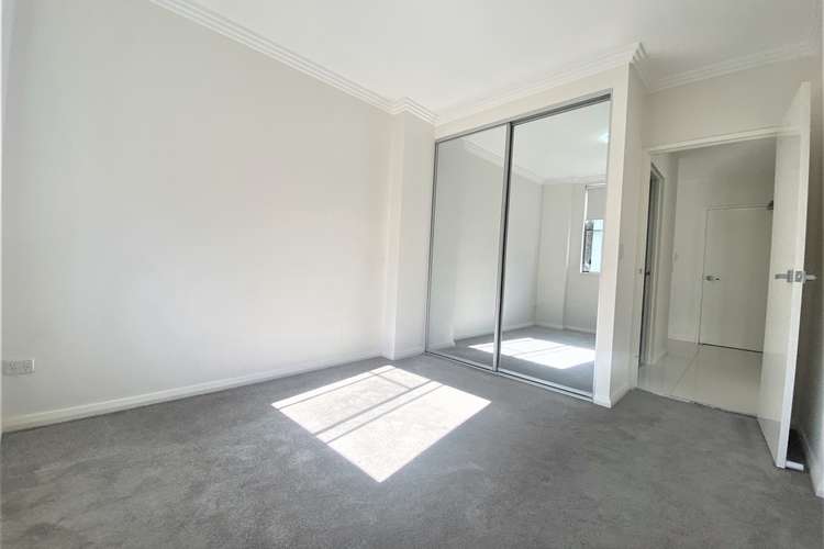 Fifth view of Homely apartment listing, 6/206-208 Burnett Street, Mays Hill NSW 2145