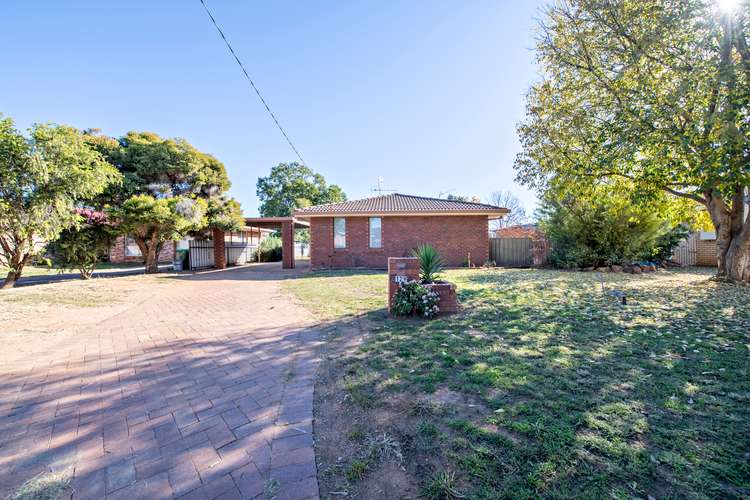 129 Moss Avenue, Narromine NSW 2821