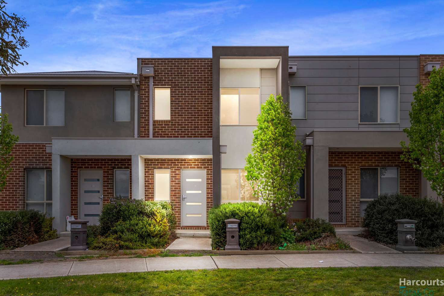 Main view of Homely townhouse listing, 5/10 Bursaria Place, Craigieburn VIC 3064