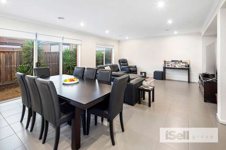 Sixth view of Homely house listing, 4 Watergrass Court, Keysborough VIC 3173