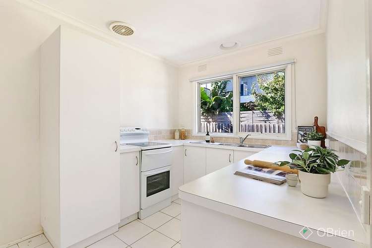 Fifth view of Homely unit listing, 2/2 Beach Grove, Mornington VIC 3931