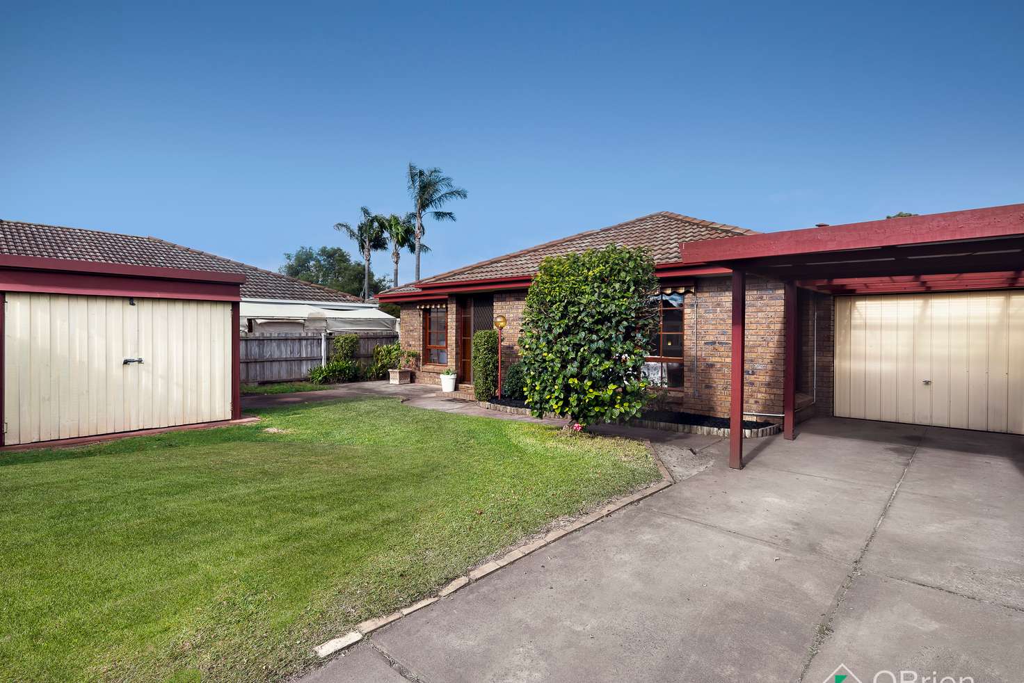 Main view of Homely townhouse listing, 2/132 Lower Dandenong Road, Parkdale VIC 3195