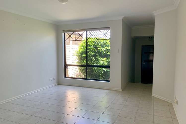 Second view of Homely house listing, 5 Flagstaff Gardens, Stirling WA 6021