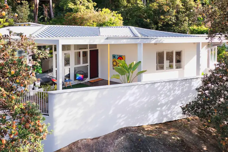 4 Maytone Avenue