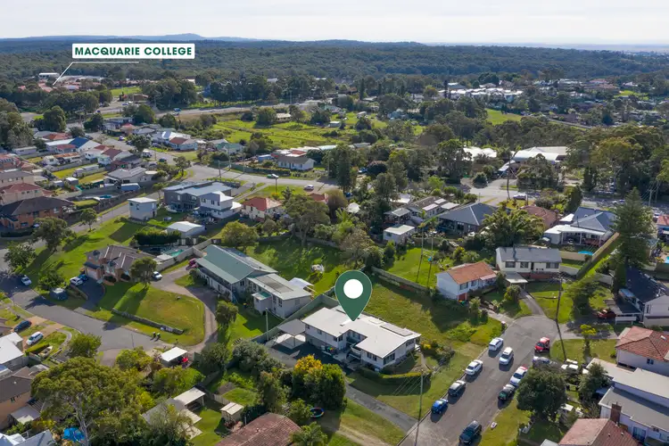 42 Valley View Crescent