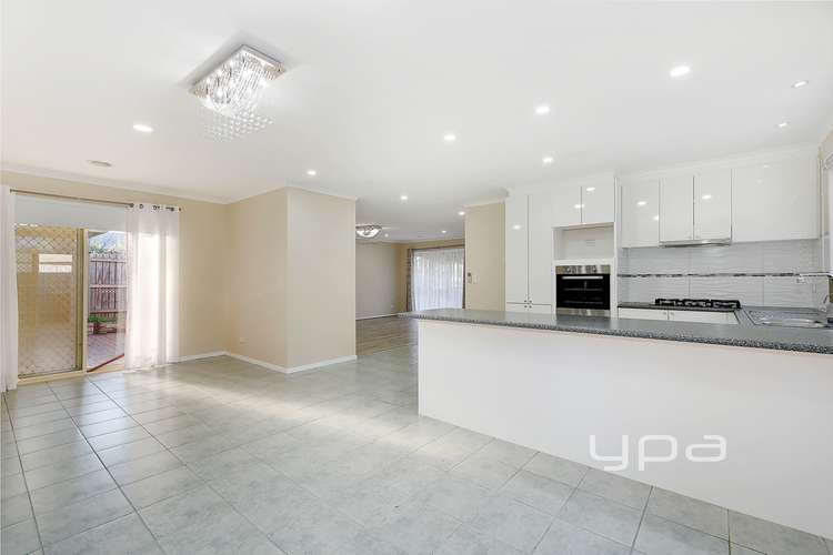 Second view of Homely house listing, 21 Cashmore Place, Roxburgh Park VIC 3064