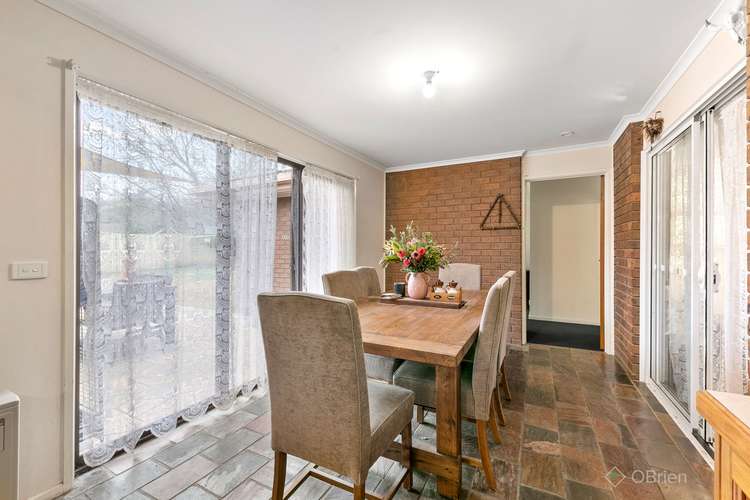 Sixth view of Homely house listing, 5 Roundhay Court, Berwick VIC 3806