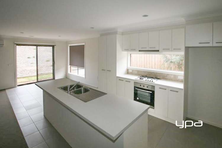 Third view of Homely house listing, 7 Courtney Drive, Sunbury VIC 3429