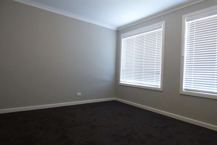 Fifth view of Homely house listing, 142 Willandra Circuit, Warragul VIC 3820