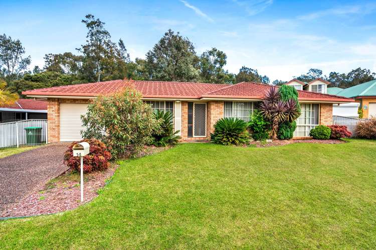 14 Derwent Crescent, Lakelands NSW 2282