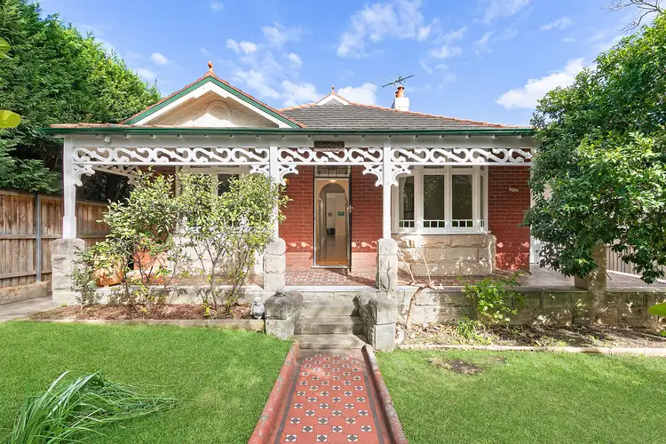 15 Balfour Street