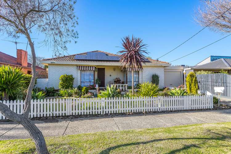 4 Moore Court, Seaholme VIC 3018