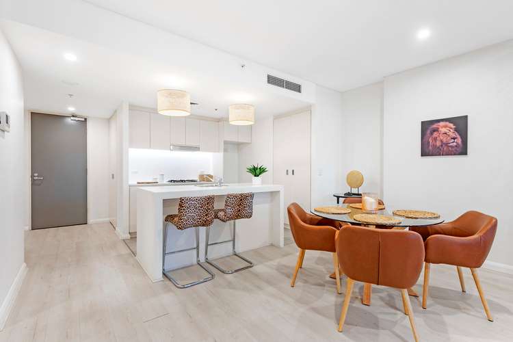 Third view of Homely apartment listing, 302/35 Shelley Street, Sydney NSW 2000