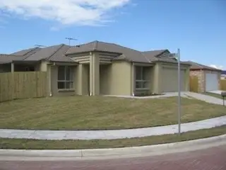 2A/40 Coman Street South