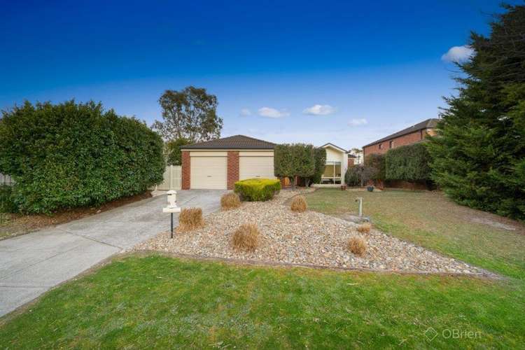 46 May Gibbs Crescent, Lynbrook VIC 3975