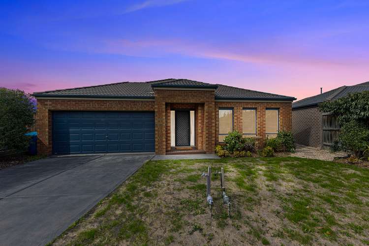 8 Hawkeseye Way, Cranbourne East VIC 3977