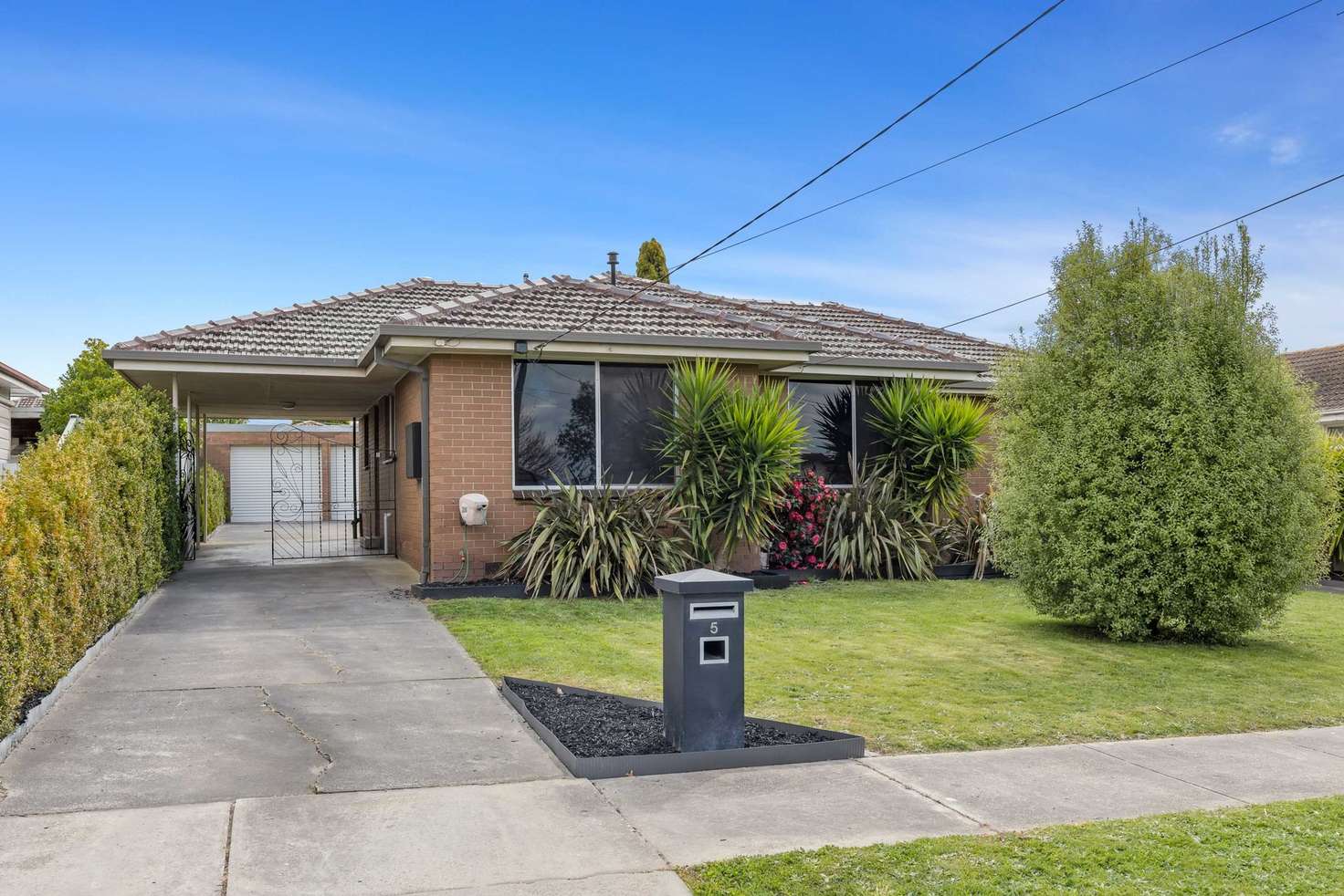 Main view of Homely house listing, 5 Rugby Street, Wendouree VIC 3355