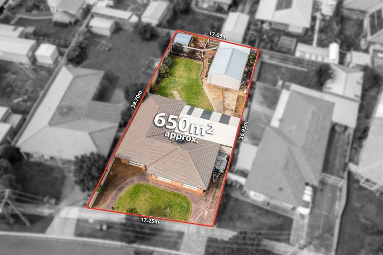 Third view of Homely house listing, 7 Hayle Court, Craigieburn VIC 3064