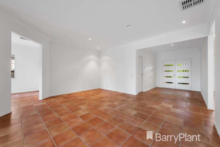 Second view of Homely house listing, 8 Templeton Court, Werribee VIC 3030