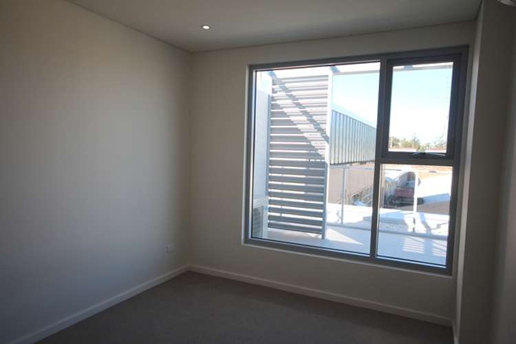 Fourth view of Homely apartment listing, PH05/6-12 Courallie Avenue, Homebush West NSW 2140