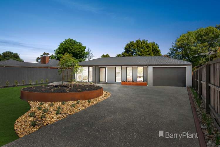 8 Stroud Court, Kilsyth South VIC 3137