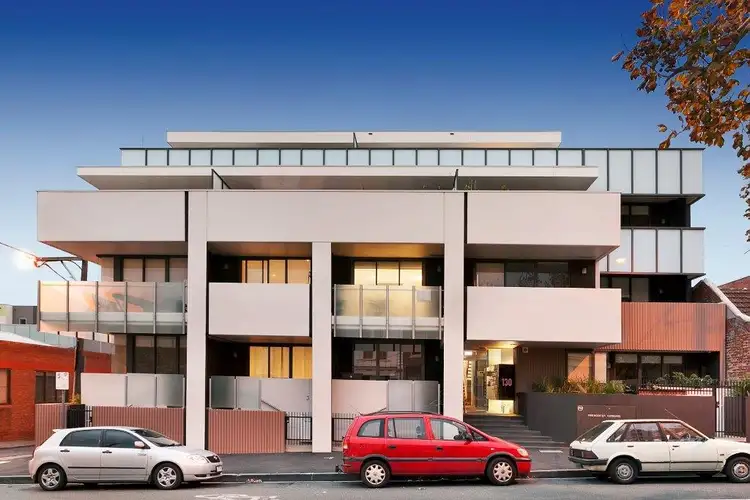 G04/130 Errol Street