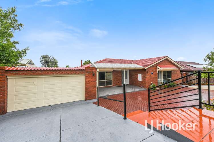 Second view of Homely house listing, 5 Sutherland Court, Endeavour Hills VIC 3802