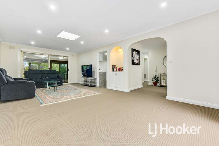 Fourth view of Homely house listing, 5 Sutherland Court, Endeavour Hills VIC 3802