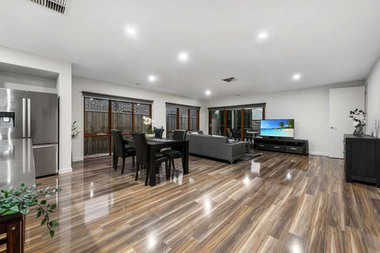 Sixth view of Homely house listing, 32 Aubisque Close, Fraser Rise VIC 3336