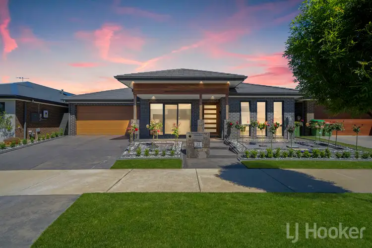 Main view of Homely house listing, 32 Helen Circuit, Googong NSW 2620
