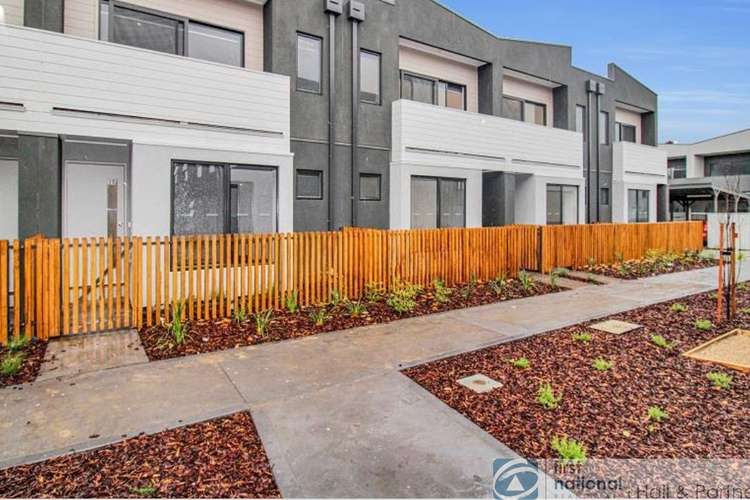 Main view of Homely townhouse listing, 9 Sire Walk, Pakenham VIC 3810