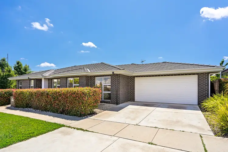 192 Langtree Crescent