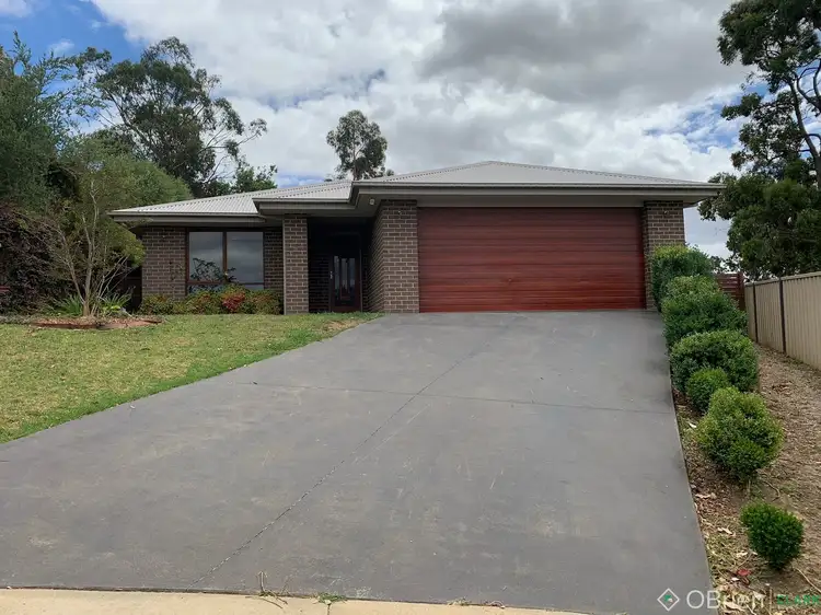 12 Lakeside Court