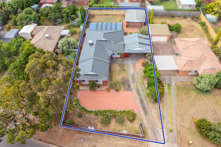 6 Carey Crescent, Bacchus Marsh VIC 3340