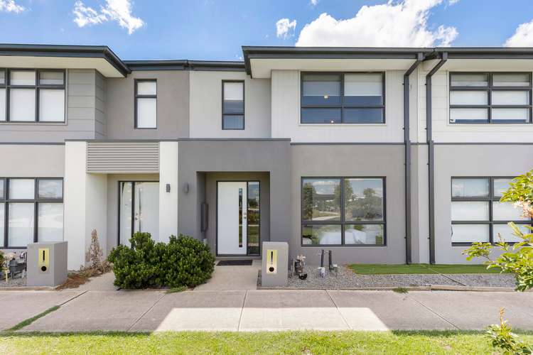Main view of Homely townhouse listing, 10 Nick Way, Kalkallo VIC 3064