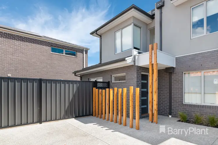 2/17 James Street
