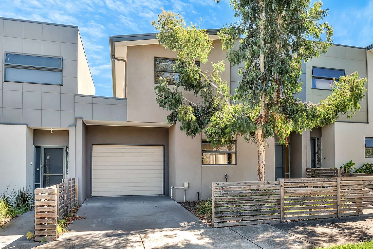 Main view of Homely townhouse listing, 4/20 Hyde Park Avenue, Craigieburn VIC 3064
