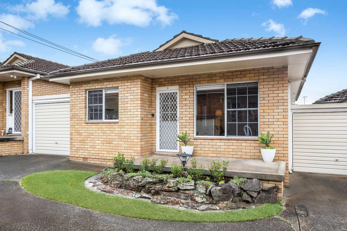 Main view of Homely villa listing, 2/5 Mabel Street, Kingsgrove NSW 2208