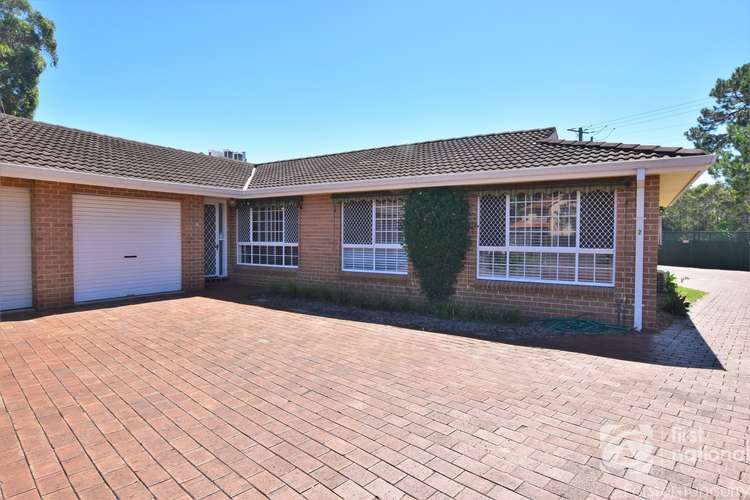 Main view of Homely villa listing, 2/4 Heath Avenue, Tuncurry NSW 2428