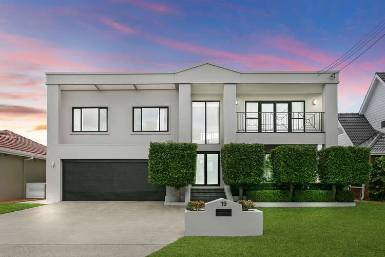 19 Castlereagh Crescent, Sylvania Waters NSW 2224