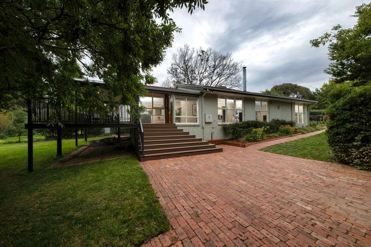 3 McLean Place, Curtin ACT 2605