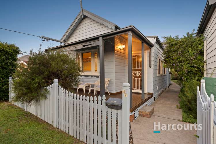 37 Holt Street, Mayfield East NSW 2304