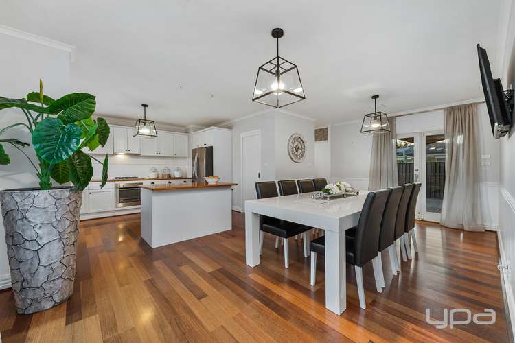Second view of Homely house listing, 8 Cooinda Close, Burnside VIC 3023